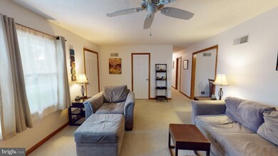 87 Jessica Dr unit 7, Gettysburg, PA 17325 - photo 6