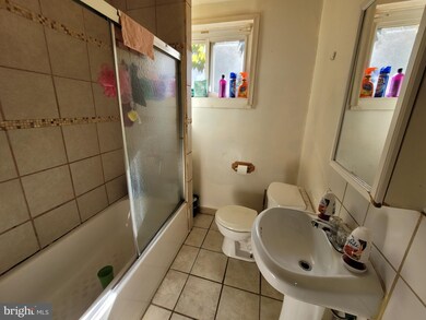 1828 S 6th St, Camden, NJ 08104 - photo 3