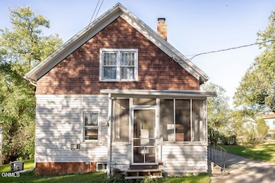 919 6th Ave SE, Jamestown, ND 58401 - photo 4