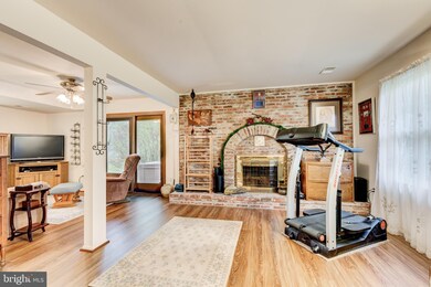 516 Tanglewood Dr, Sykesville, MD 21784 - photo 4