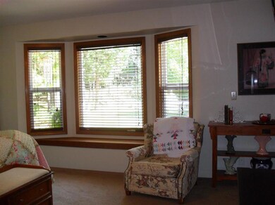 304 White Fir Dr, Grants Pass, OR 97526 - photo 3