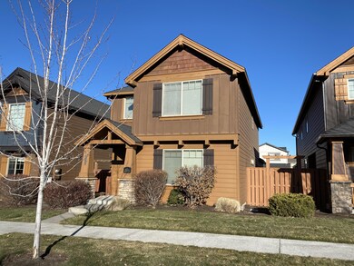 20464 Brentwood Ave, Bend, OR 97702 - photo 2