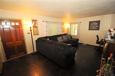 549 Oak St, Stroudsburg, PA 18360 - photo 7