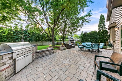 2307 Boulder Ct, Naperville, IL 60565 - photo 4