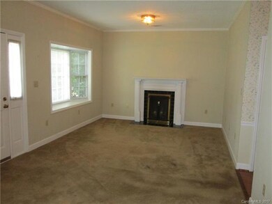 812 Davie Ave unit 1, Statesville, NC 28677 - photo 5