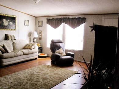 4180 Mountain Creek Rd, Asheboro, NC 27205 - photo 2