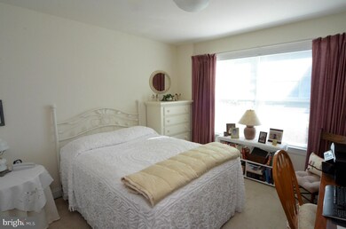 9733 Winery Ct, Gaithersburg, MD 20879 - photo 6