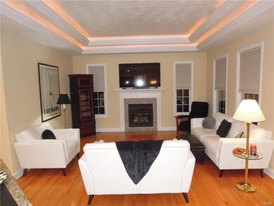 Double step tray with lighting and crown in family