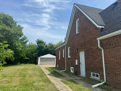 Detached Garage