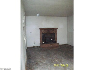 2715 Allen Jay Rd, High Point, NC 27263 - photo 3