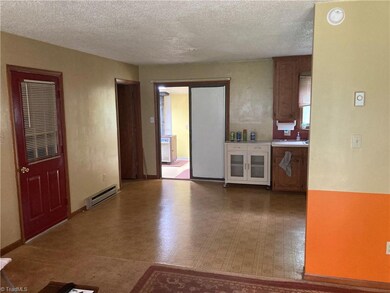 175 Dunlap Gate Rd, Statesville, NC 28625 - photo 2