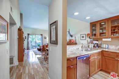 Chestnut Villas unit 316, Long Beach, CA 90802 - photo 2