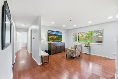 767 E Whispering Oaks Dr unit 15, Palatine, IL 60074 - photo 4