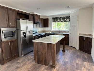 5631 Pinecrest Dr unit 166, New Port Richey, FL 34653 - photo 4