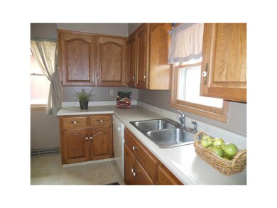 Kitchen. Loads of counter space