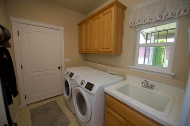 1619 NW Hickory Place, Redmond, OR 97756 - photo 7