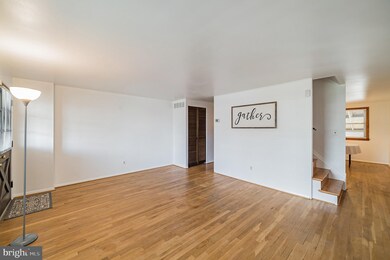 1028 Foxchase Ln, Essex, MD 21221 - photo 6