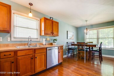 9004 Teak Dr, Louisville, KY 40228 - photo 7