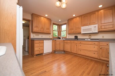 48 Mccormack Rd, Slingerlands, NY 12159 - photo 7