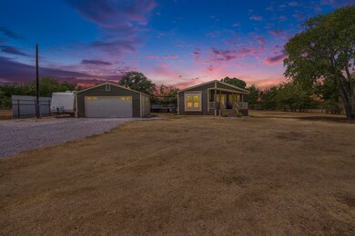 5105 Misty Hollow Dr, Joshua, TX 76058 - photo 2