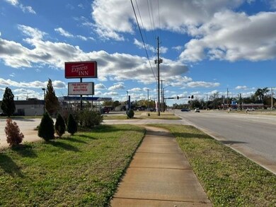 Express Inn Across to the South