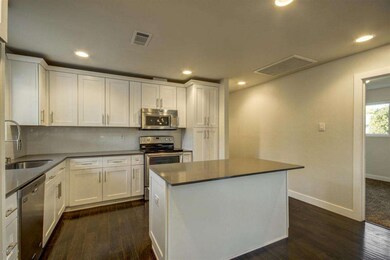 Kitchen_Hallway