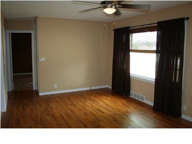 Nice hardwood floors in the living room!