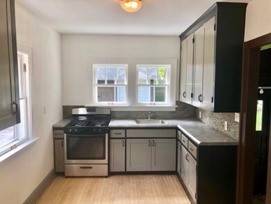 306 Oak Crest St, Waukegan, IL 60085 - photo 6