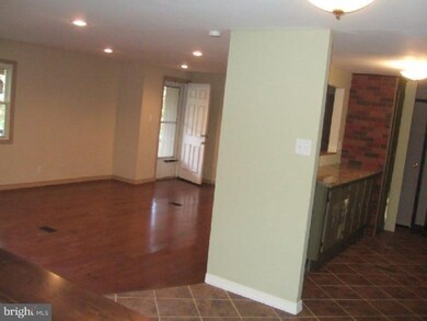 7114 Leh St, Coopersburg, PA 18036 - photo 5