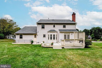 15269 Surrey House Way, Centreville, VA 20120 - photo 4