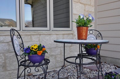 7719 SW 27th St, Topeka, KS 66614 - photo 2