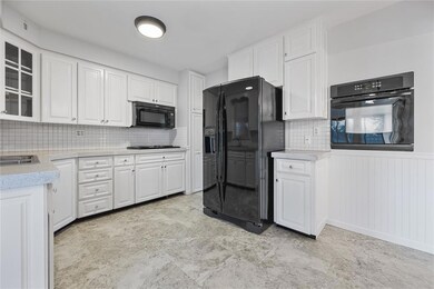 131 Foote St SW, Cedar Rapids, IA 52404 - photo 6