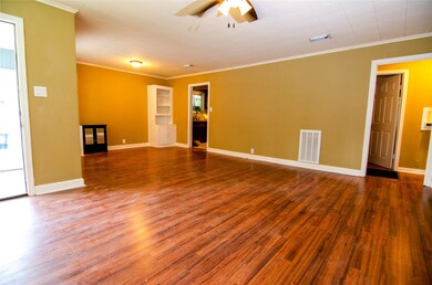 1417 Highland Dr, Bay City, TX 77414 - photo 4