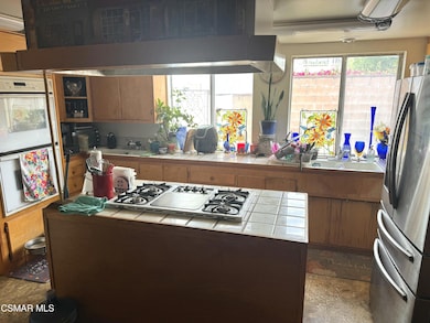 2858 Fitzgerald Rd, Simi Valley, CA 93065 - photo 2