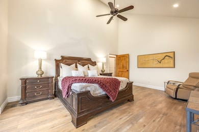 1263 E Wild Maple Ct, Draper, UT 84020 - photo 5