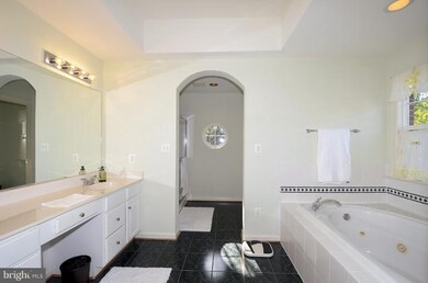 1908 Armand Ct, Falls Church, VA 22043 - photo 6