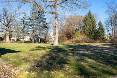 W176N4932 Christopher Ct, Menomonee Falls, WI 53051 - photo 7