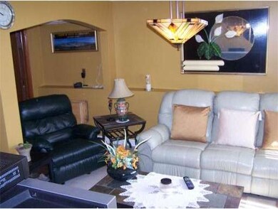 17 Walker Rd, Peabody, MA 01960 - photo 2