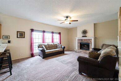 This home is truly move-in ready with easy neutral