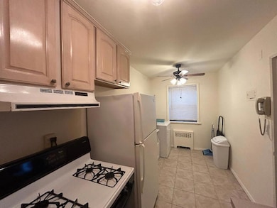 163-86 17th Ave unit 4-113, Whitestone, NY 11357 - photo 2