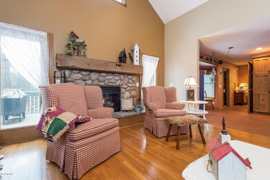 010-Living_Room-2356247-medium