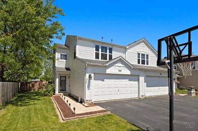 320 Wedgewood Cir, Lake In the Hills, IL 60156 - photo 2