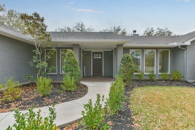 1308 Bayou Oak Dr, Friendswood, TX 77546 - photo 2