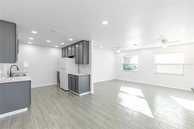 2701 13th St W, Palmetto, FL 34221 - photo 6