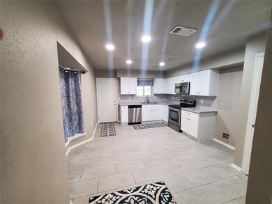 4527 Algernon Dr, Spring, TX 77373 - photo 4