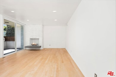 1807 Camden Ave unit 4, Los Angeles, CA 90025 - photo 3