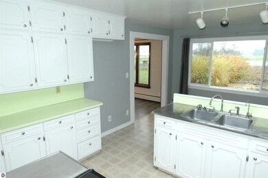 1567 E Howard City Edmore Rd, Edmore, MI 48829 - photo 6