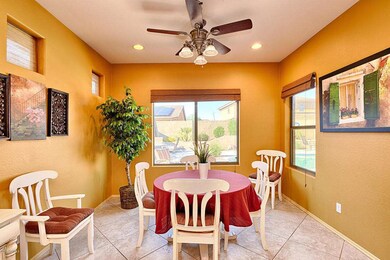 Eat-in-Kitchen
