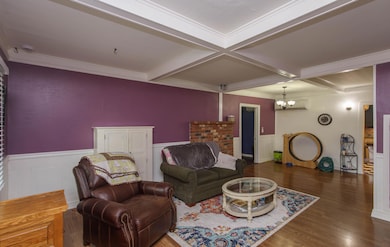 854 W 2nd St, Medford, OR 97501 - photo 5