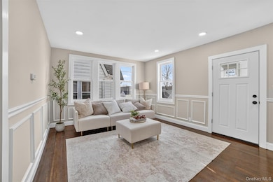 94 Jervis Rd, Yonkers, NY 10705 - photo 3